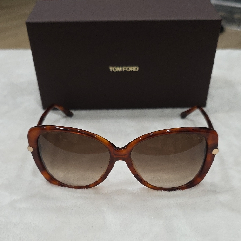 *SALE* Tom Ford Brown Sunglasses